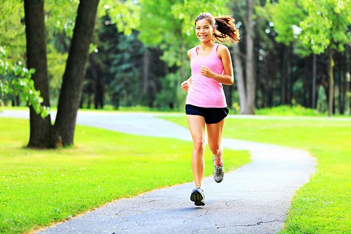 Courir une heure le matin vous aidera à perdre du poids en une semaine