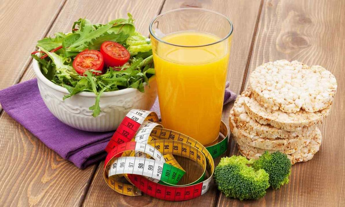 Pain et jus de légumes pour perdre du poids pendant un mois
